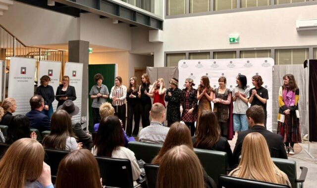 received_1468092438309779